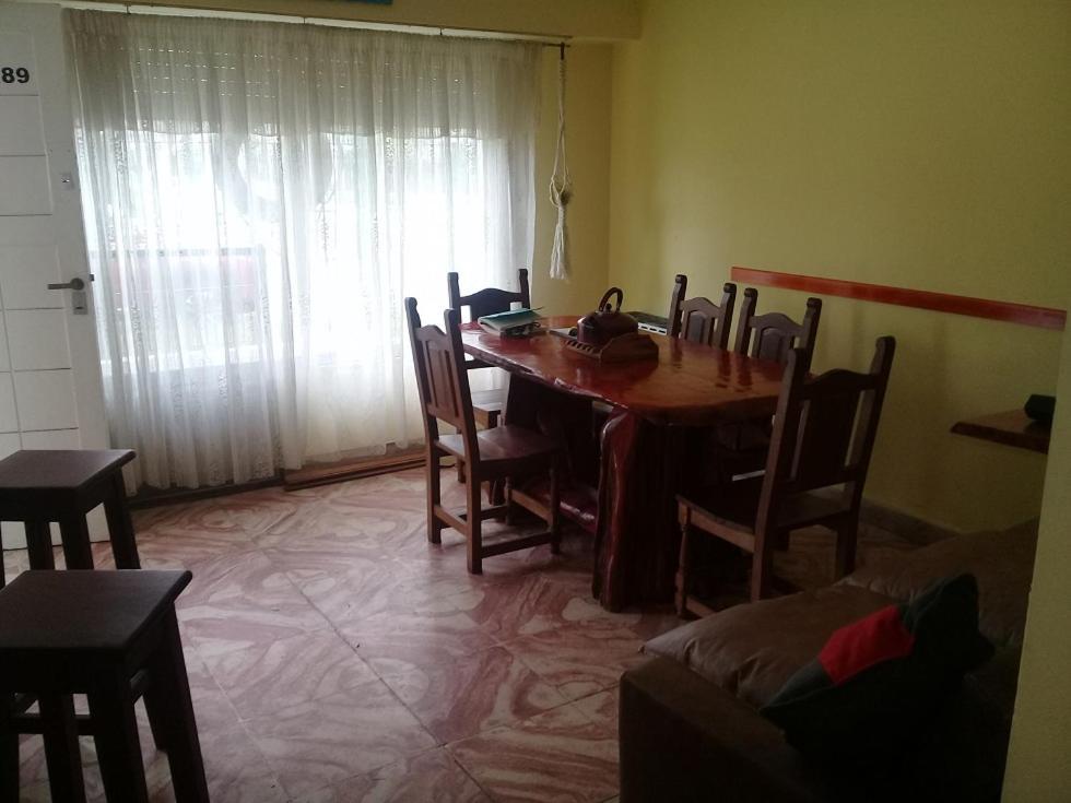 Casa Jovenes Familia 250 Metros Del Mar 7 A 8 Personas Faro Mogotes Сasa de vacaciones Mar del Plata