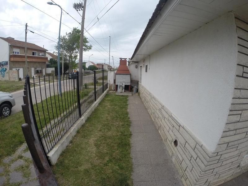 Casa Jovenes Familia 250 Metros Del Mar 7 A 8 Personas Faro Mogotes * Mar del Plata